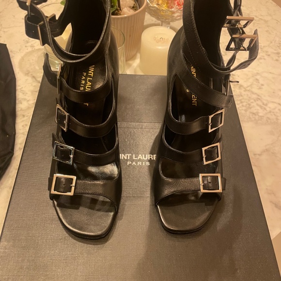 SAINT LAURENT PARIS BABIES Leather sandals - Picture 4 of 11